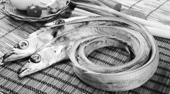 恐怖！甲醛帶魚流入市場(chǎng)，這樣的帶魚不要買！